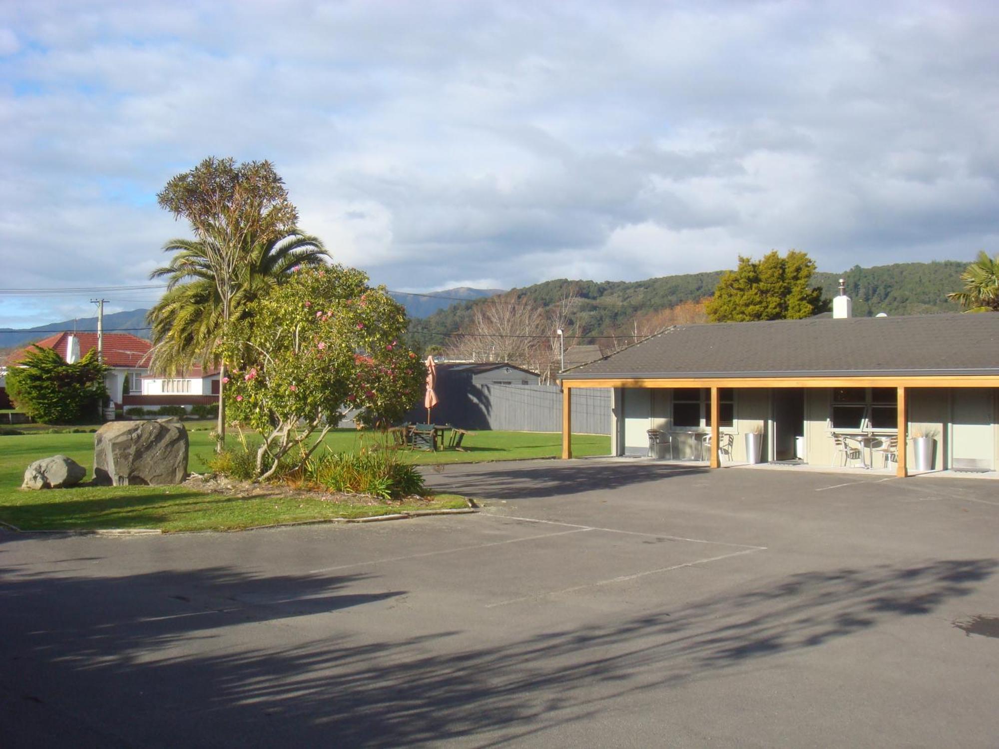 Bristol Motel อัปเปอร์ฮัทท์ ภายนอก รูปภาพ